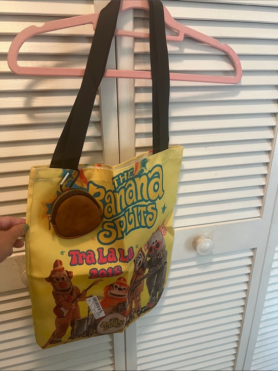 The Muppets Handbags - #2408*The Banana Splits Yellow Graphic Tote Bag with Coin Pouch